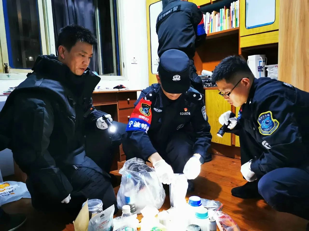 71dfc8e369ec269a13ad8338bd9baabf.jpg 71dfc8e369ec269a13ad8338bd9baabf.jpg